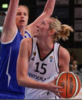 Trainerin im Basketballcamp Kathrina Fikiel